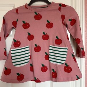 Mini Biden a beautiful tunic size 4-5 Y, 110cm. 92% cotton, 8% Elastane.